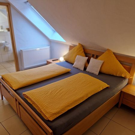 Weingut U. Gaestehaus Becker Platten Kültér fotó